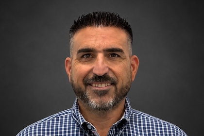 Staff member Antonio Martins from ID_18d1e4d930d9