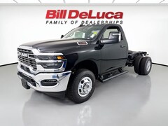 2026 Ram 3500 Chassis Cab TRADESMAN  REGULAR  4X4 60' CA Pickup