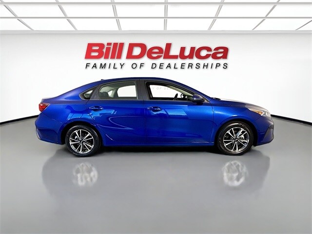 2024 Kia Forte LXS photo 4