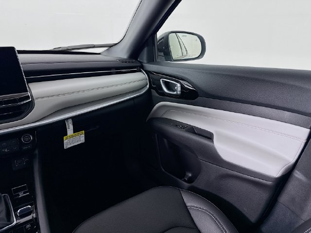 2026 Jeep Compass Limited - Photo 23