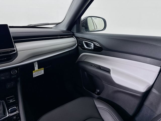 2026 Jeep Compass Limited - Photo 23