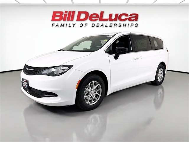 2026 Chrysler Voyager LX's photo
