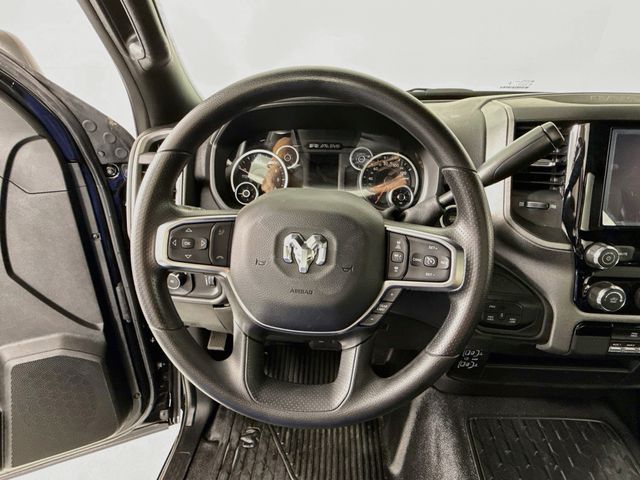 2025 RAM 3500 Chassis Tradesman - Photo 11