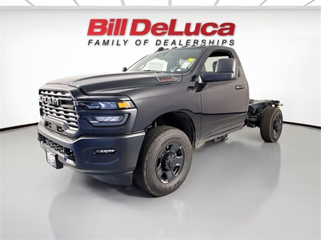 New 2025 Ram 3500 Chassis Cab 3500 TRADESMAN CHASSIS REGULAR CAB 4X4 60' CA Pickup