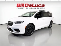 2026 Chrysler Pacifica SELECT AWD Passenger Van