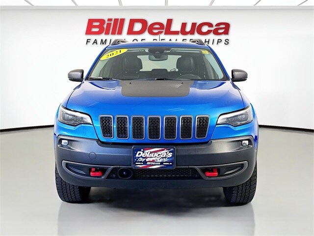 2021 Jeep Cherokee Trailhawk photo 2