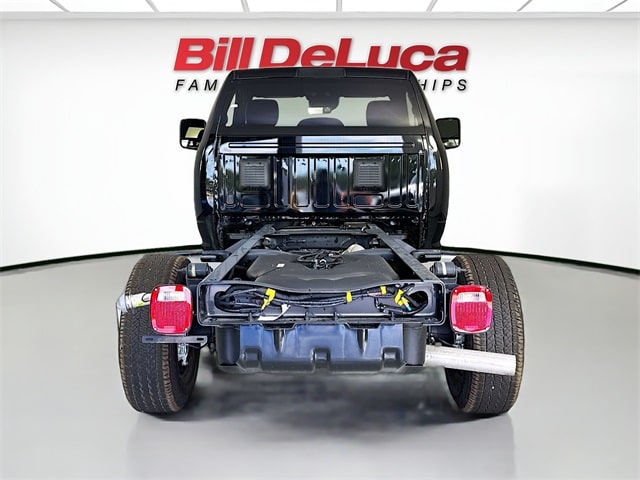 2025 RAM 3500 Chassis Tradesman - Photo 6