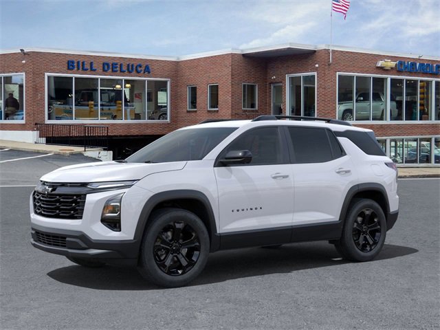 2025 Chevrolet Equinox LT photo 2