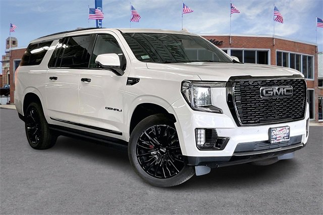 2023 Gmc Yukon XL Denali photo 2