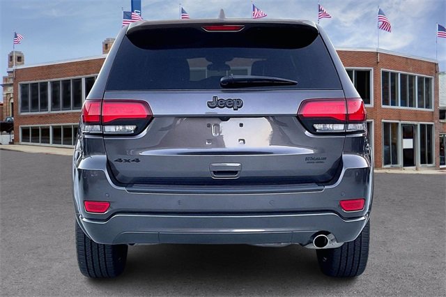 2021 Jeep Grand Cherokee Laredo X photo 3