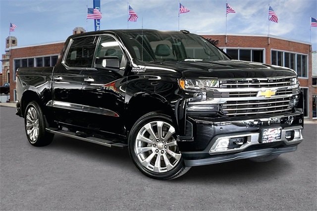 Used 2021 Chevrolet Silverado 1500 High Country with VIN 1GCUYHED6MZ222824 for sale in Andover, MA