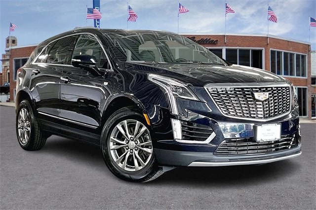 Used 2021 Cadillac XT5 Premium Luxury with VIN 1GYKNDRS2MZ127916 for sale in Andover, MA