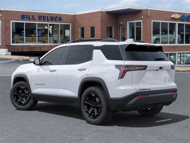 2025 Chevrolet Equinox LT photo 3