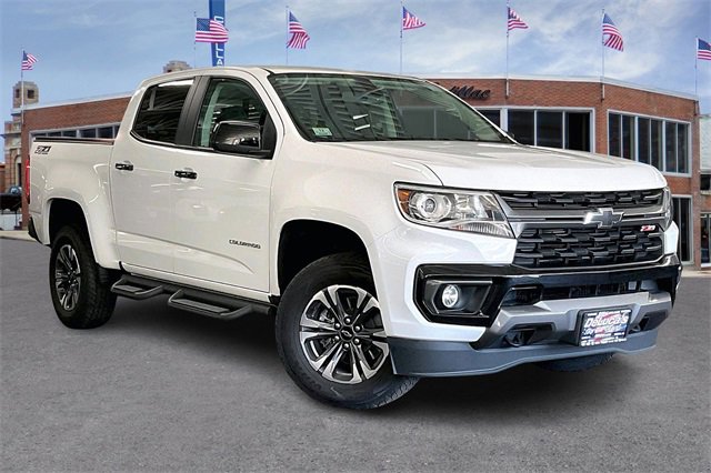2022 Chevrolet Colorado Z71 photo 2