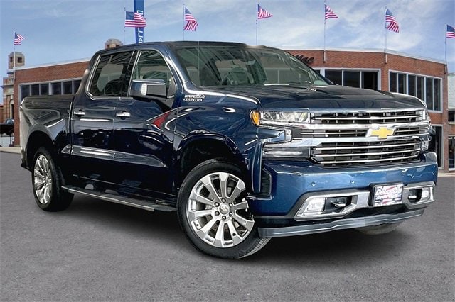 Used 2022 Chevrolet Silverado 1500 Limited High Country with VIN 1GCUYHEL3NZ168987 for sale in Andover, MA