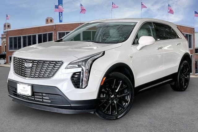 2023 CADILLAC XT4 Luxury SUV