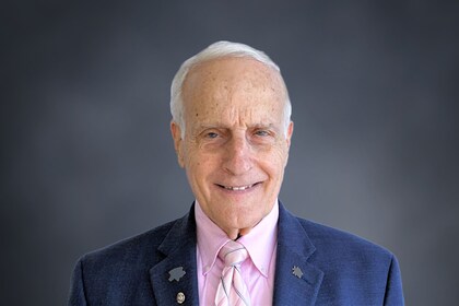 Staff member Al DeLuca from ID_b8b417e55ae9