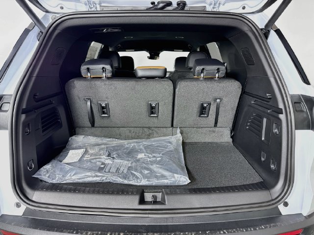 2027 Chevrolet Traverse Z71 - Photo 26