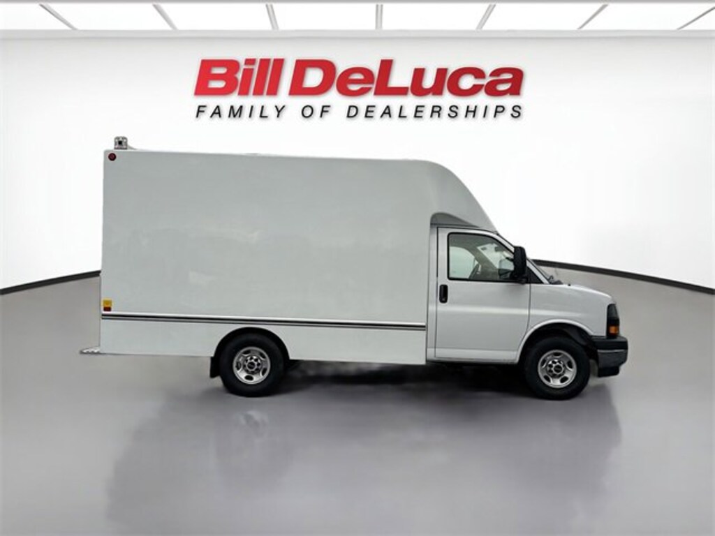 New 2025 GMC Savana Cutaway 3500 12' Aerocell Box Van Cutaway Van