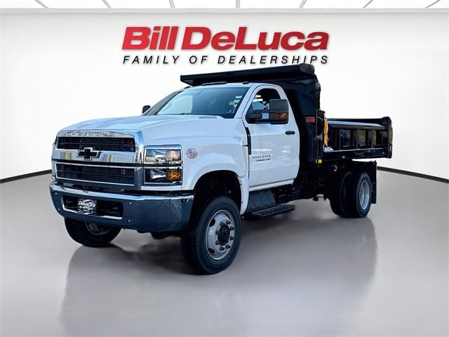 2024 Chevrolet Silverado 4500 Medium Duty Chassis Cab Work Truck's photo