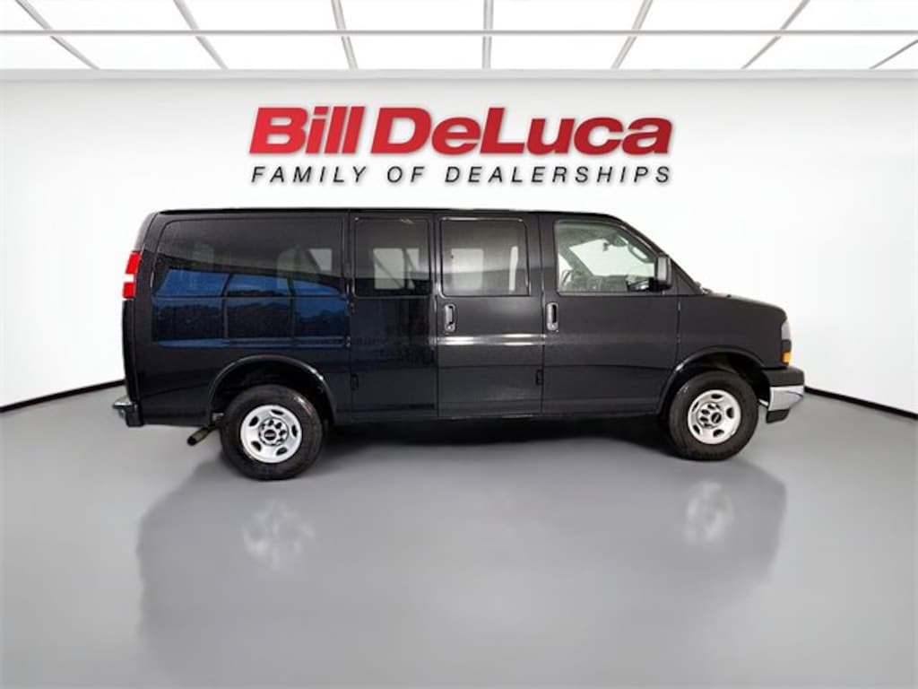 New 2025 GMC Savana Passenger 2500 LT Van