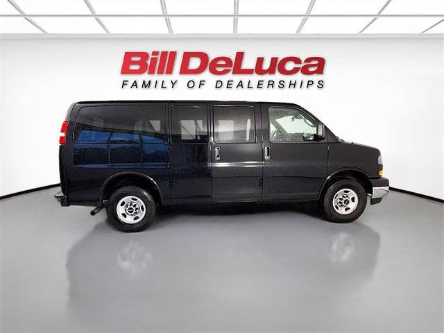 2025 Gmc Savana Passenger 2500 LT photo 3