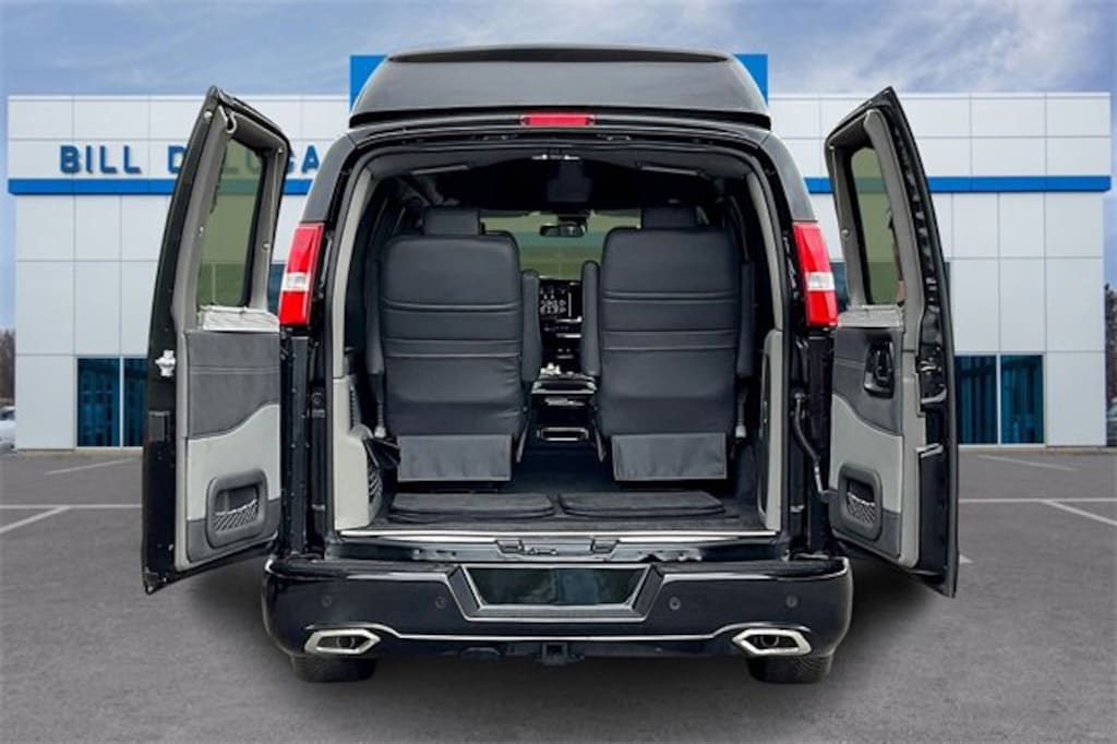 New 2025 GMC Savana 2500 Explorer 4x4 Wheelchair Conversion Conversion Van
