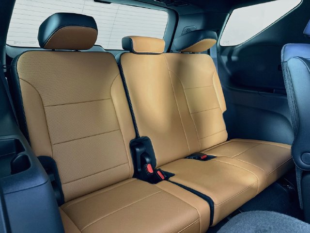 2027 Chevrolet Traverse Z71 - Photo 27