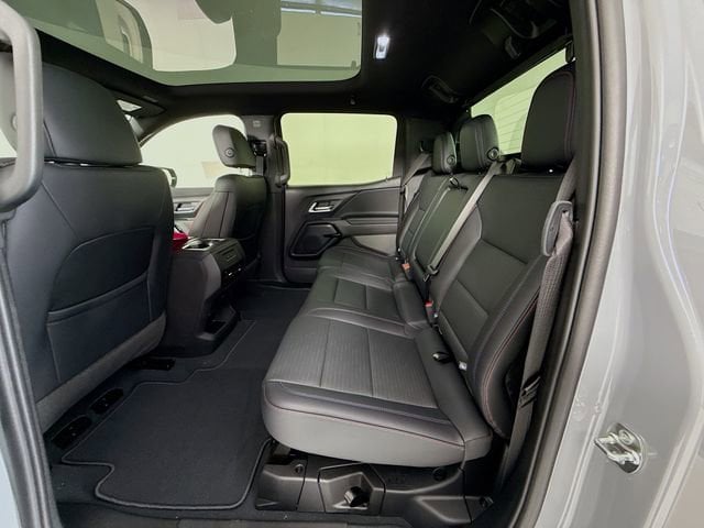 2025 Chevrolet Silverado EV RST - Photo 26