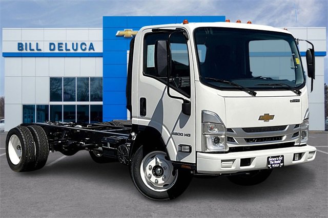 2024 Chevrolet Silverado 4500HD Base photo 2