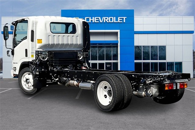 2024 Chevrolet Silverado 4500HD Base photo 3