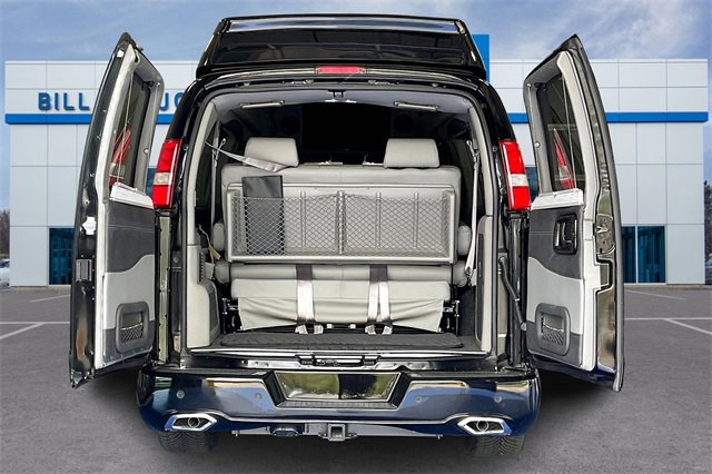 2025 Gmc Savana Cargo 2500 photo 4