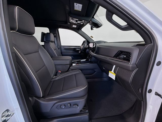 2026 Chevrolet Suburban Premier - Photo 32