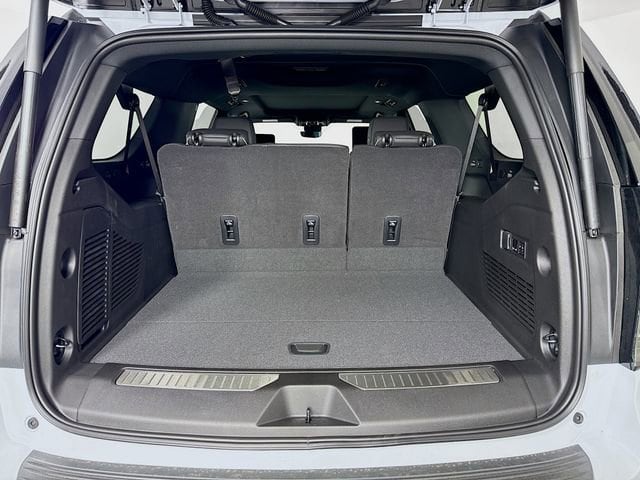 2026 Chevrolet Suburban Premier - Photo 29