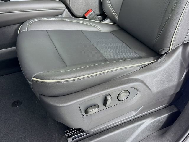 2026 Chevrolet Suburban Premier - Photo 20