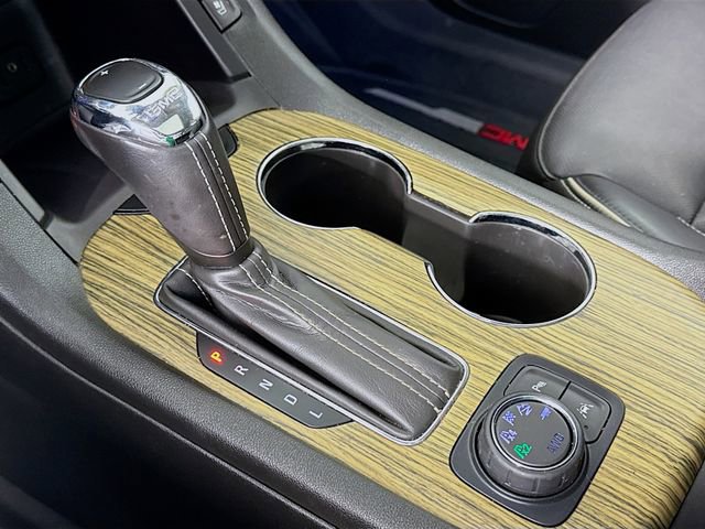 2019 GMC Acadia Denali - Photo 17