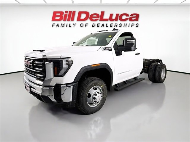 2026 GMC Sierra 3500 Chassis Cab Pro's photo