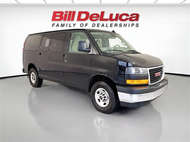 2025 Gmc Savana Passenger 2500 LT photo 2