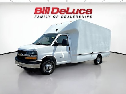 2025 Chevrolet Express Cutaway 3500 Aerocell 17' Box Van Cutaway Van