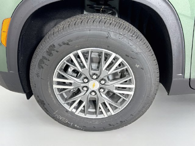 2027 Chevrolet Traverse LT - Photo 32