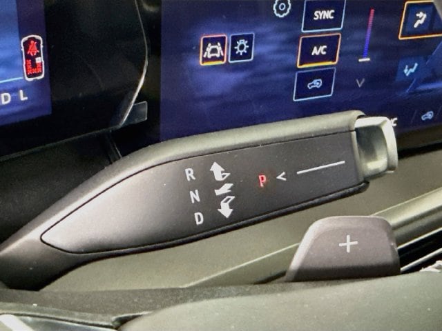 2027 Chevrolet Traverse LT - Photo 17