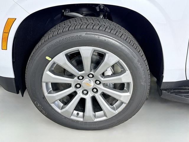 2026 Chevrolet Suburban Premier - Photo 35