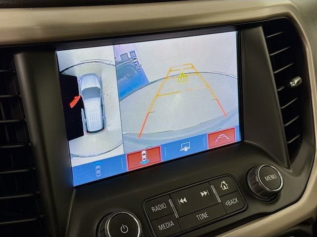 2019 GMC Acadia Denali - Photo 14