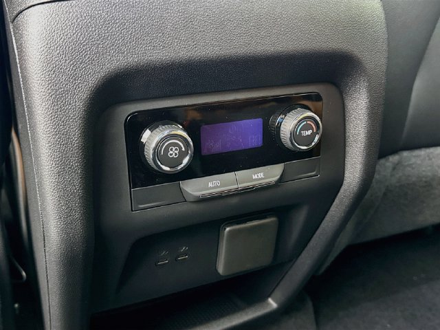 2027 Chevrolet Traverse Z71 - Photo 25