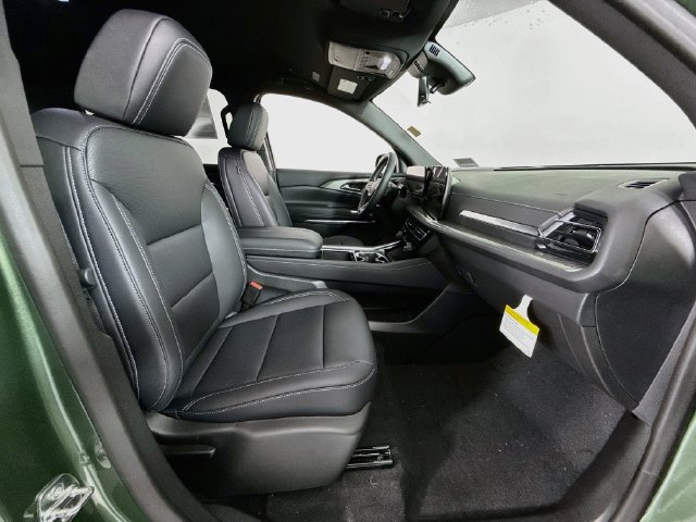 2027 Chevrolet Traverse LT - Photo 29