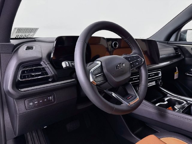 2027 Chevrolet Traverse Z71 - Photo 9