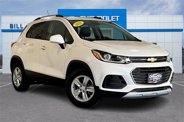 Used 2022 Chevrolet Trax LT with VIN KL7CJPSM1NB533096 for sale in Haverhill, MA