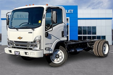 2024 Chevrolet Low Cab Forward 4500 Base Cab and Chassis