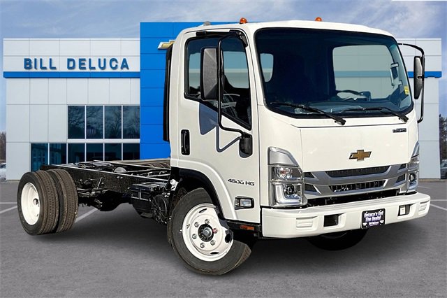 2024 Chevrolet Silverado 4500HD Base photo 2