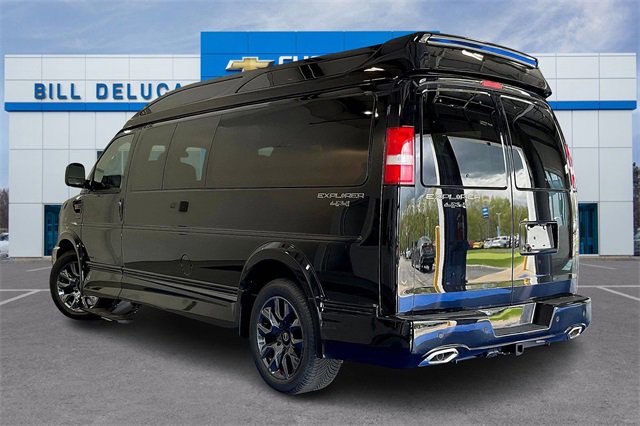 2025 Gmc Savana Cargo 2500 photo 3